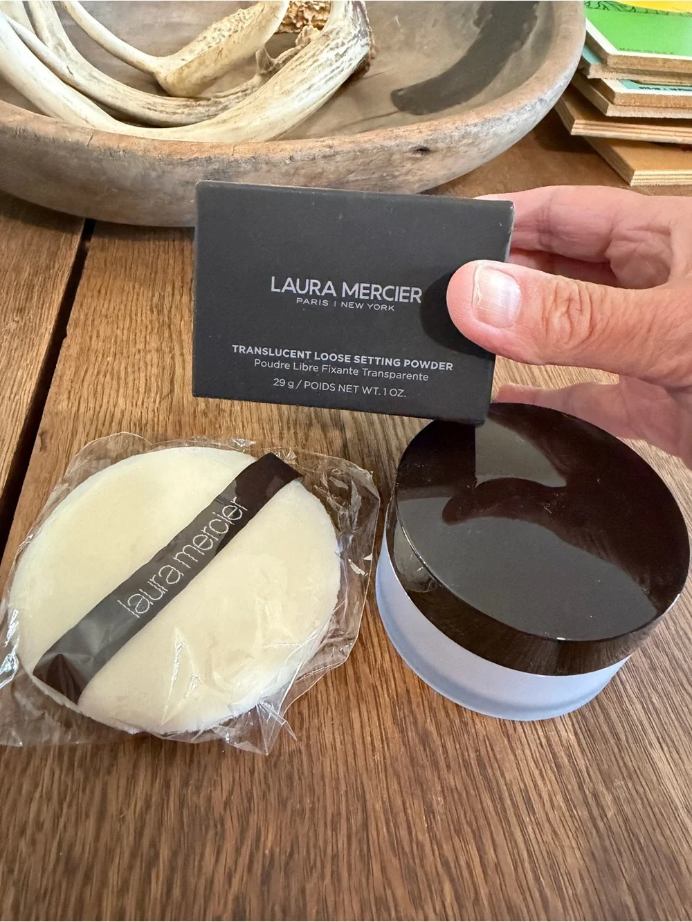 laura mercier Translucent Loose Setting Powder with Puff. NWT